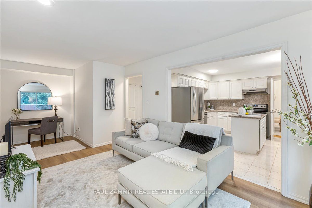 16 Pine Knoll Gate