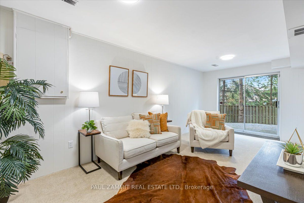 16 Pine Knoll Gate