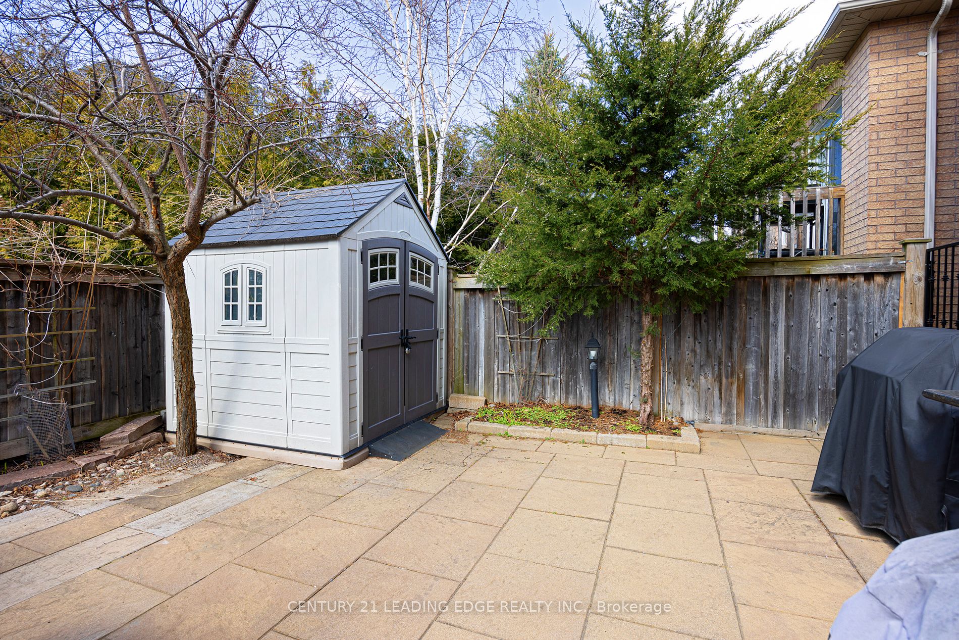 10 Morland Crescent