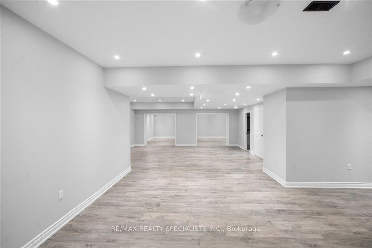 71 Nave St