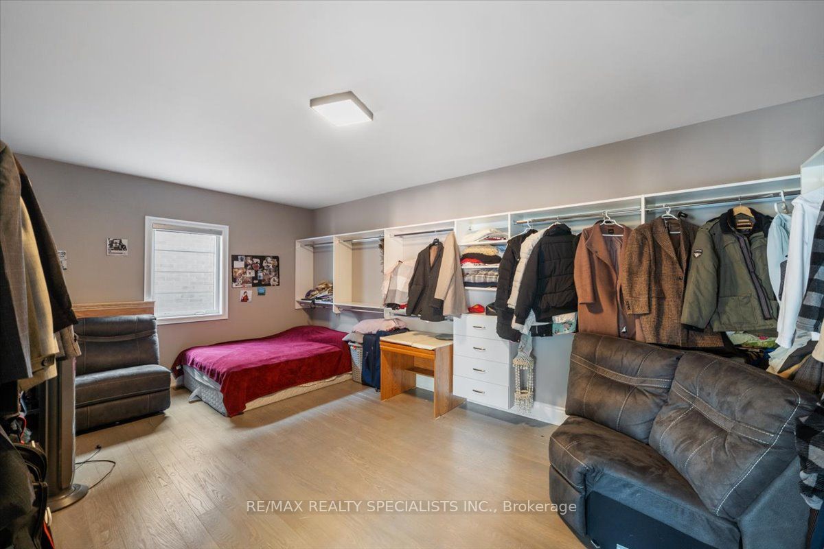 71 Nave St