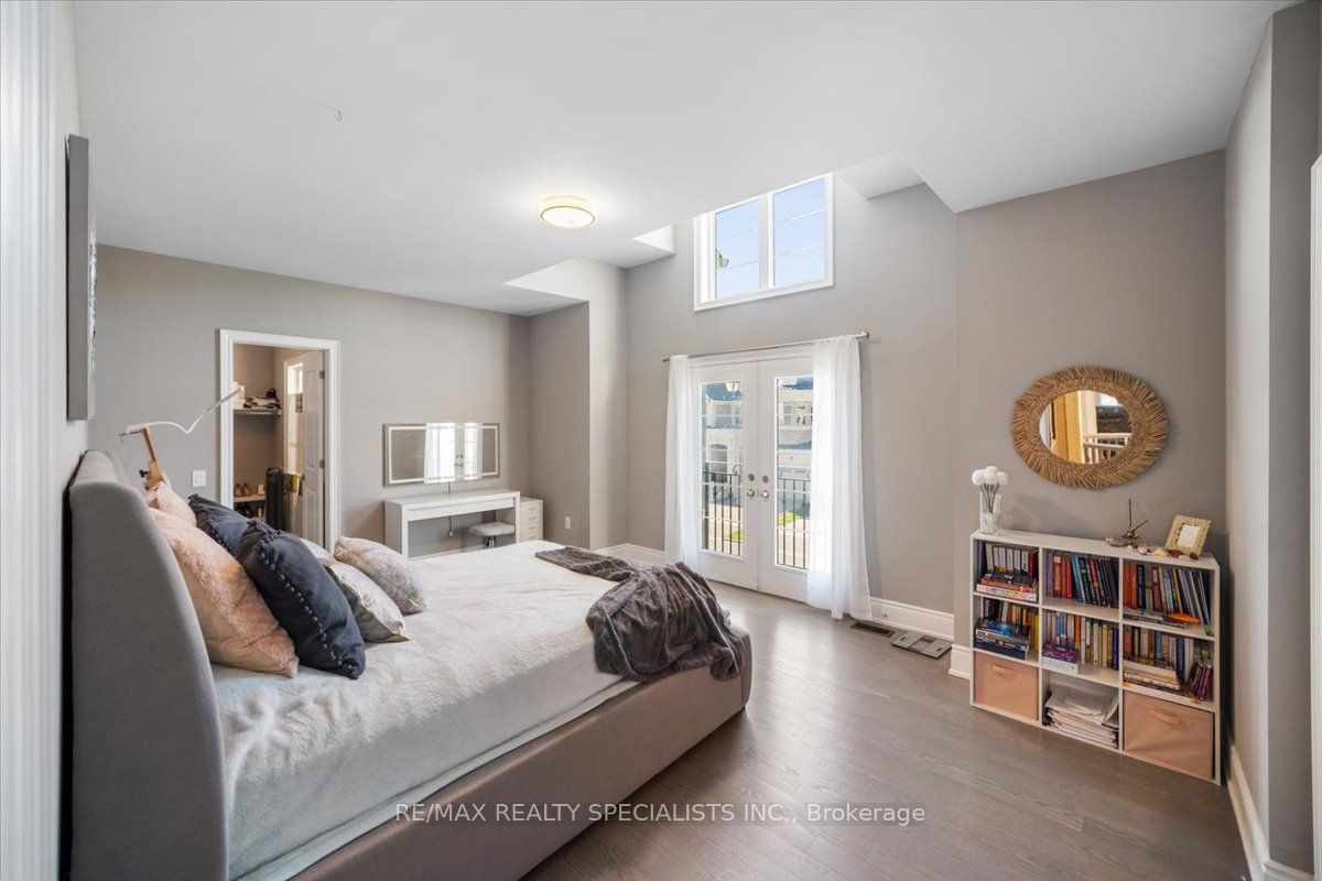 71 Nave St