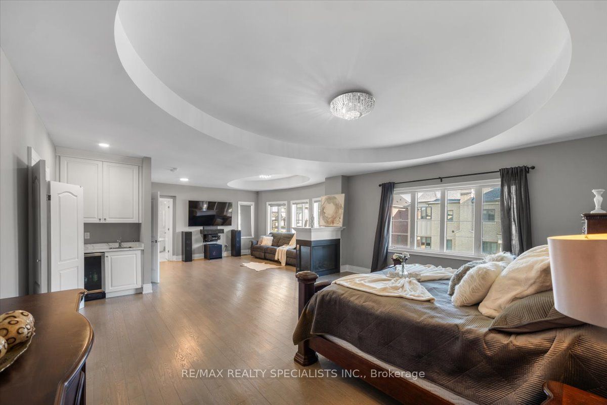 71 Nave St