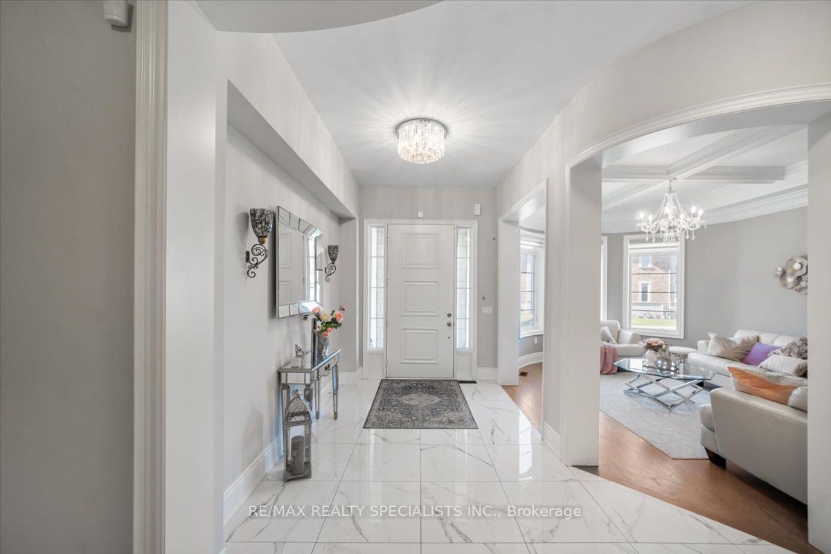 71 Nave St