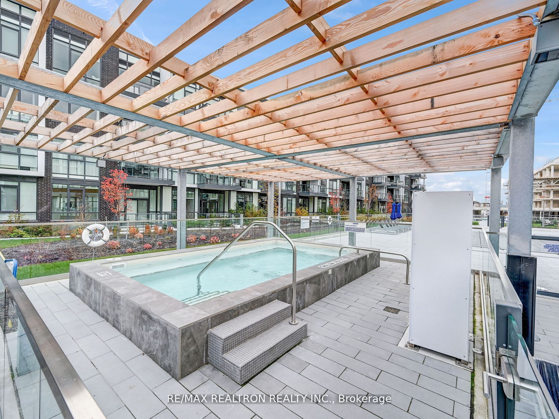 415 Sea Ray Ave, #327