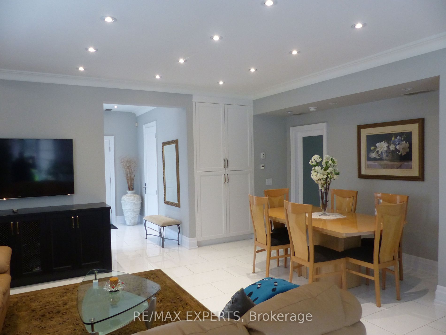 3 Curran Crt, #In-Law