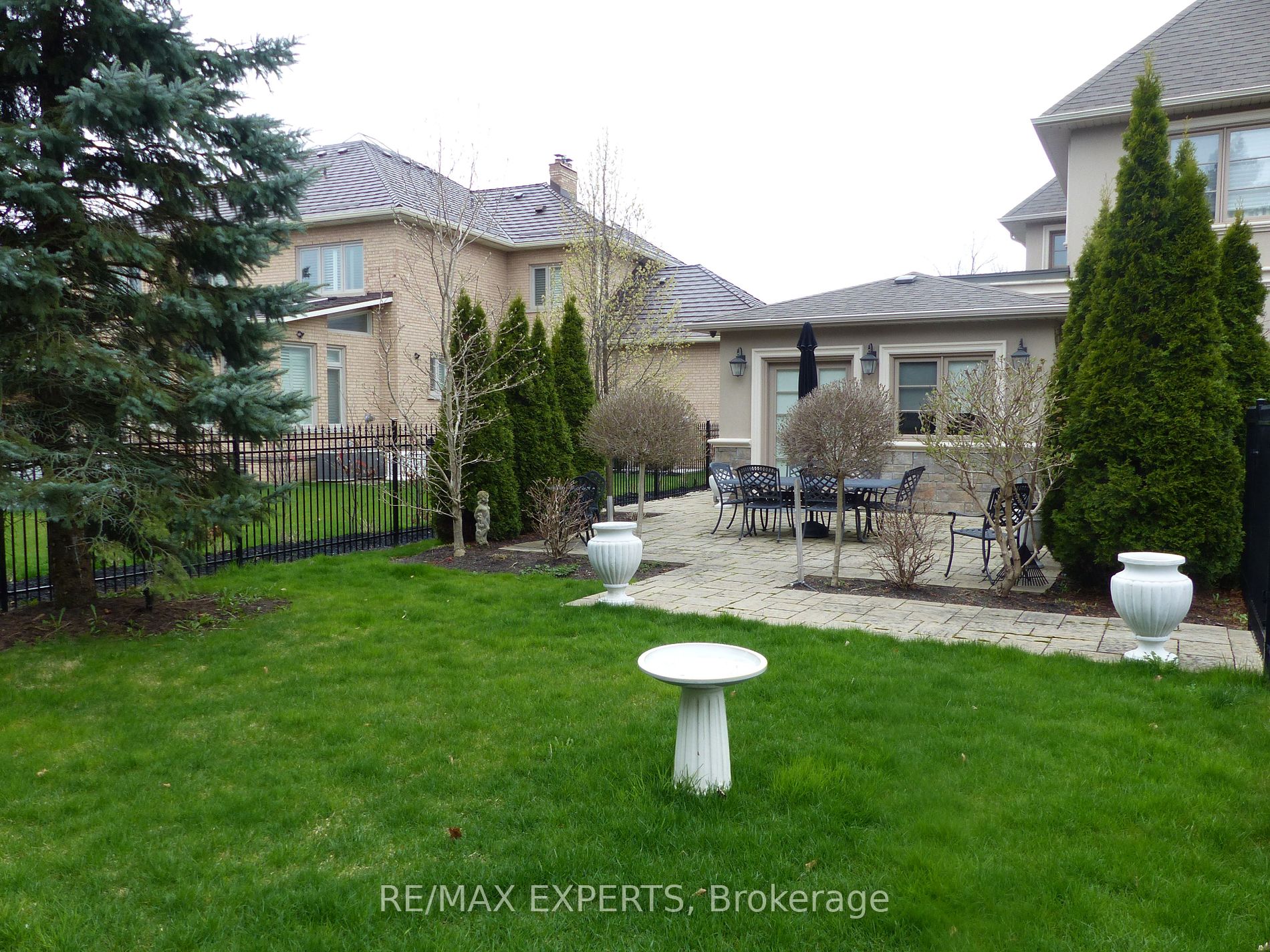 3 Curran Crt, #In-Law