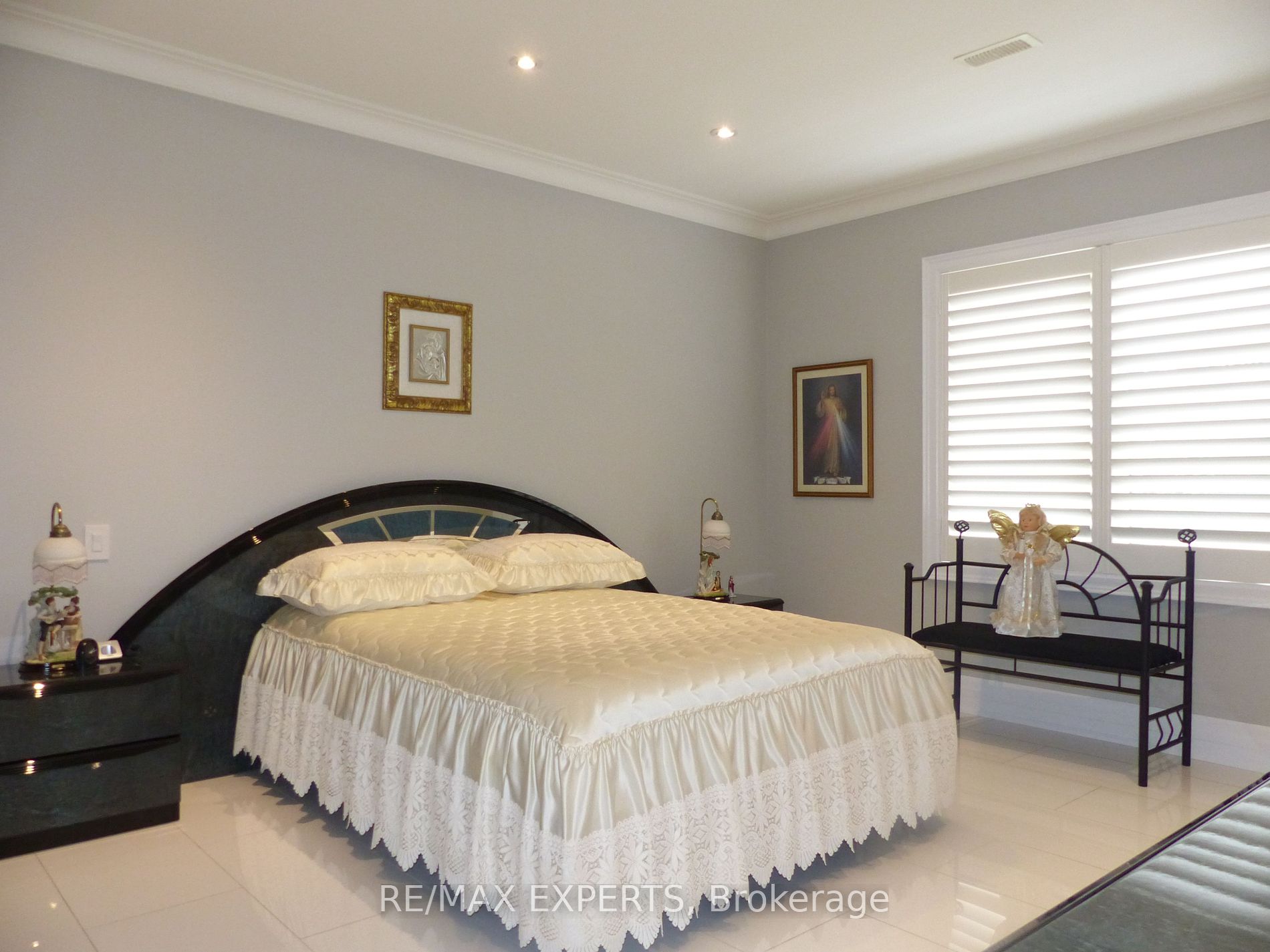 3 Curran Crt, #In-Law