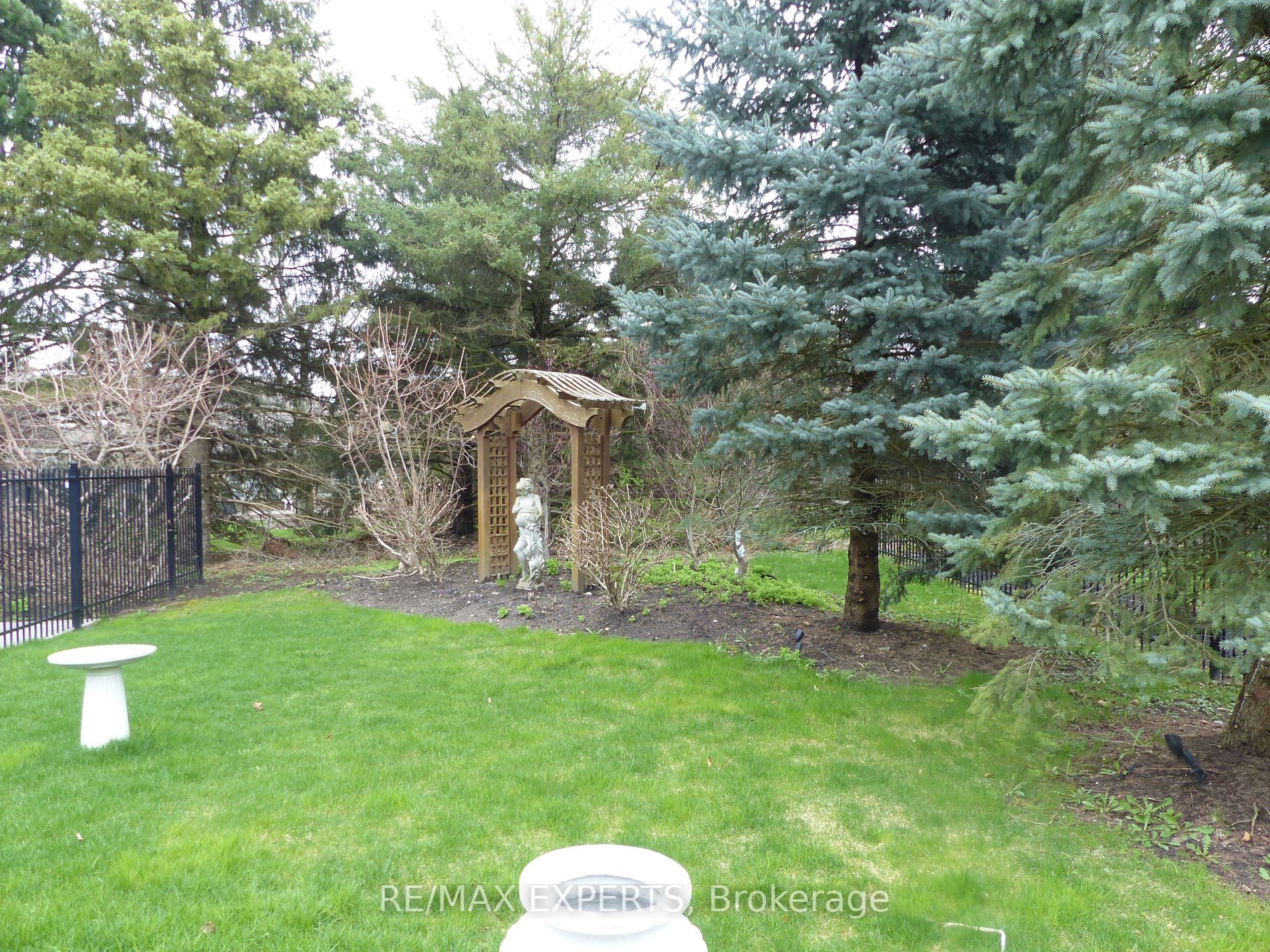 3 Curran Crt, #In-Law