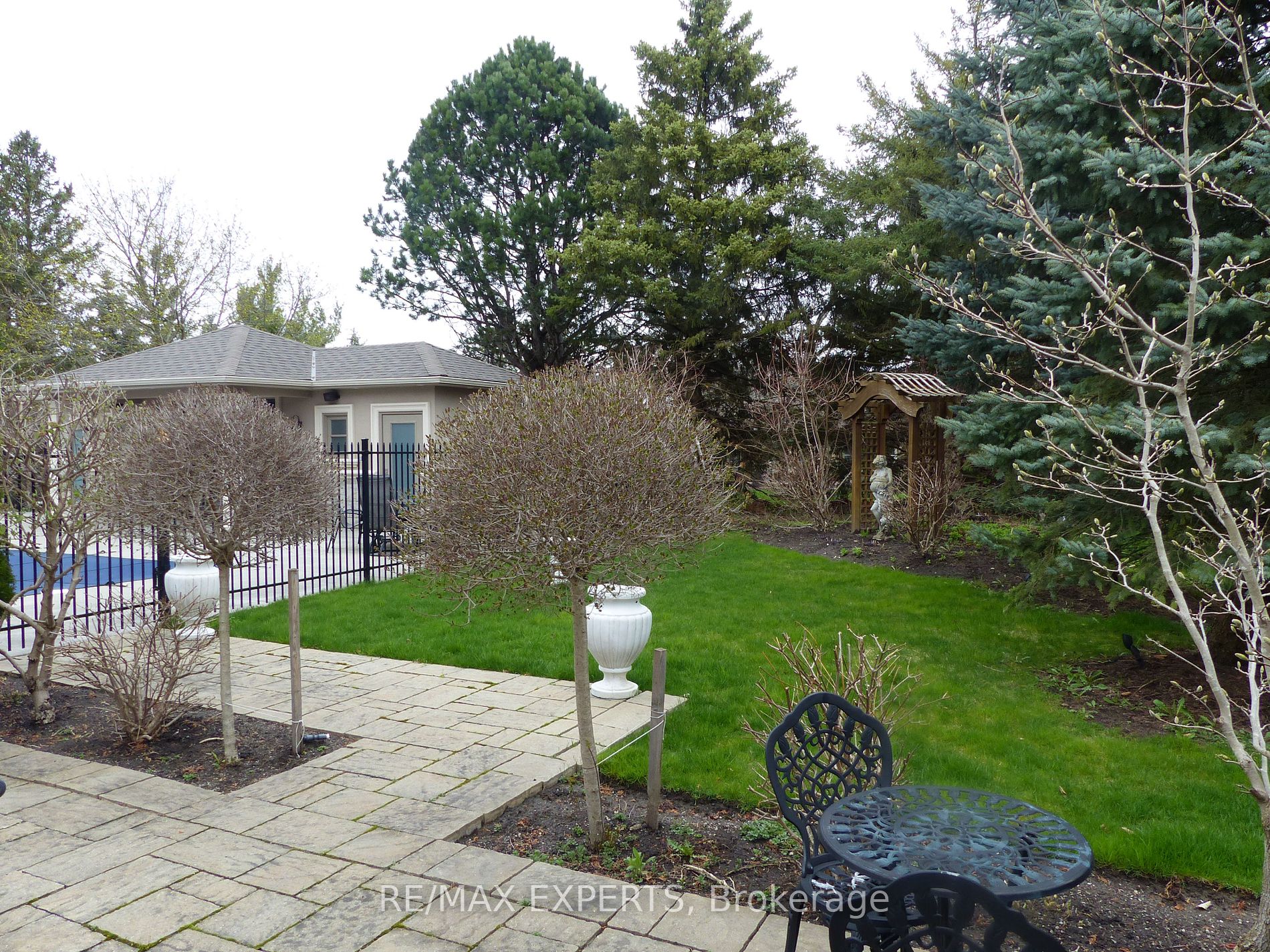 3 Curran Crt, #In-Law