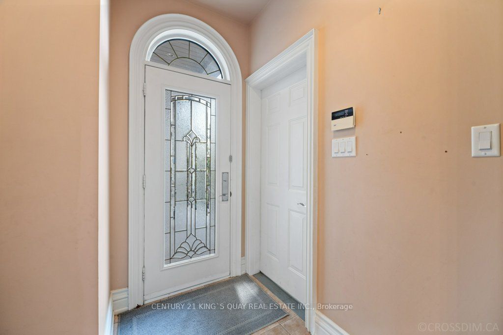 22 Garden Ave