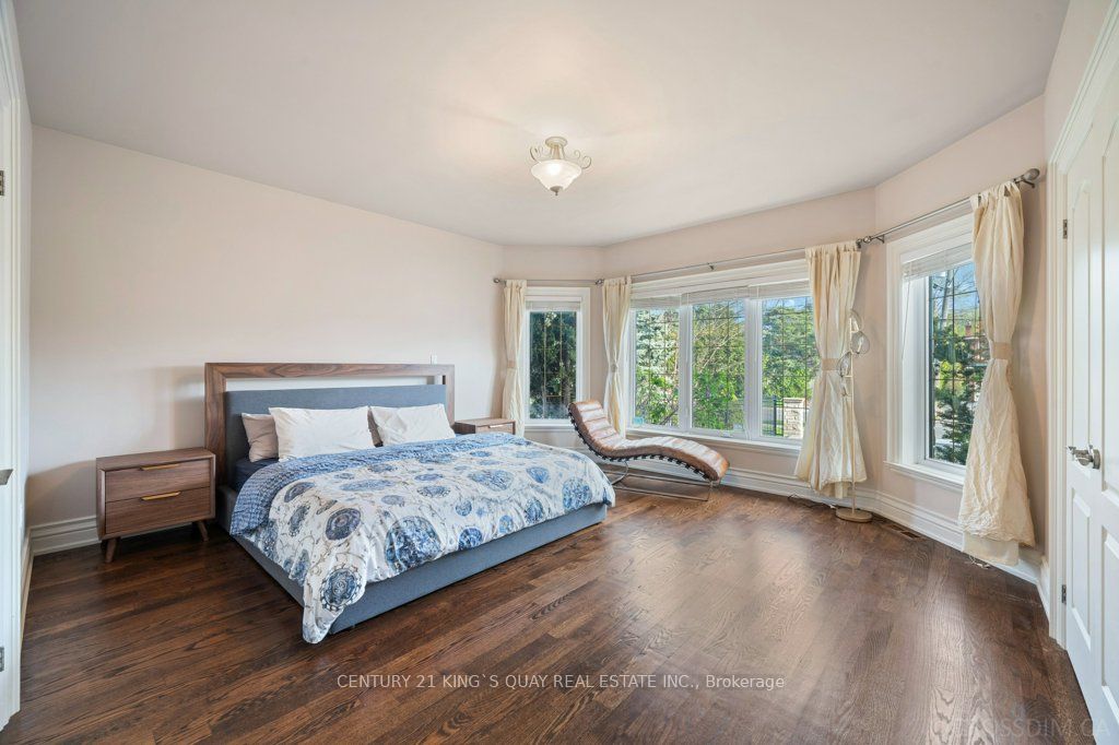 22 Garden Ave