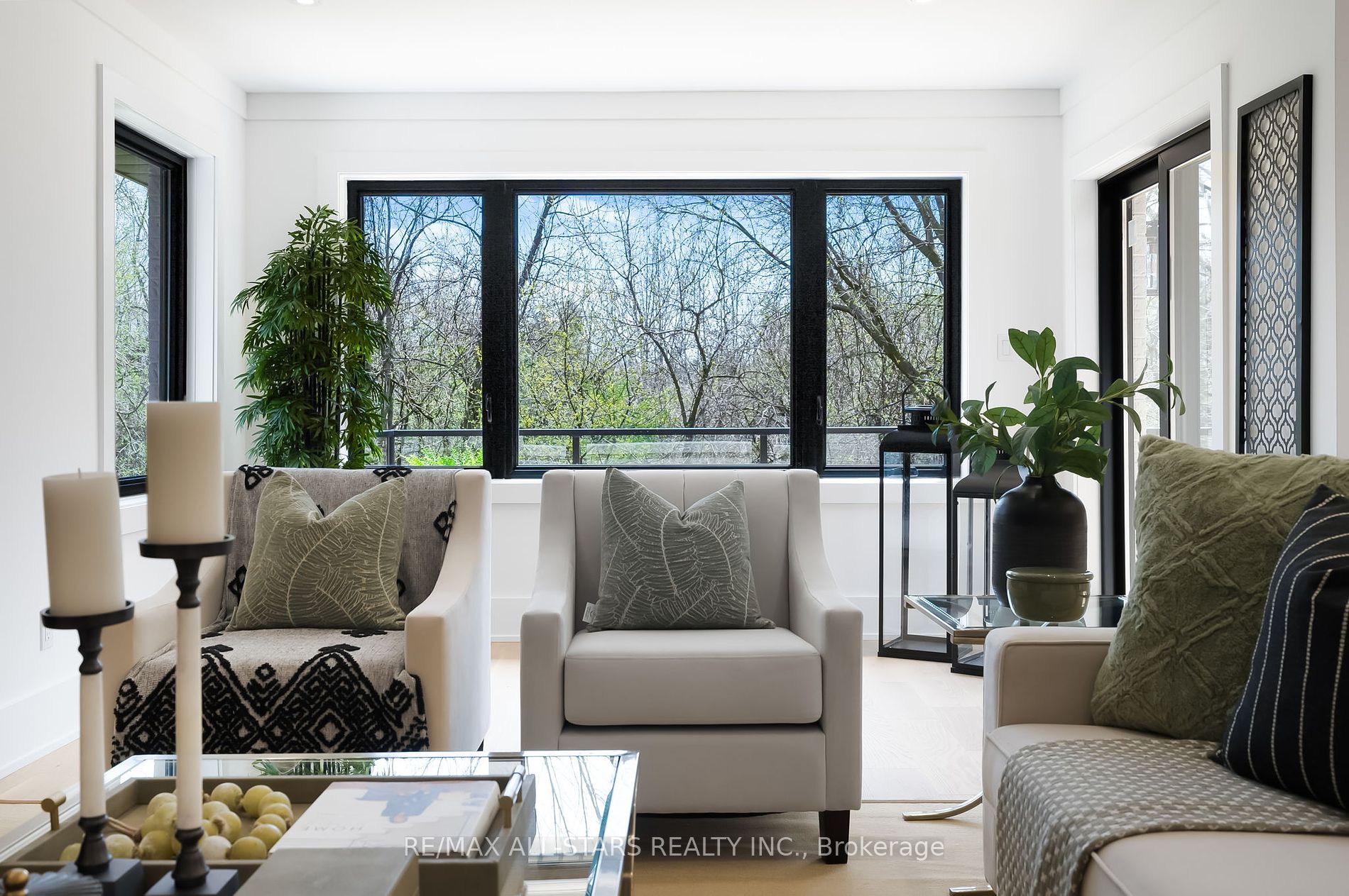 11 Turner Dr