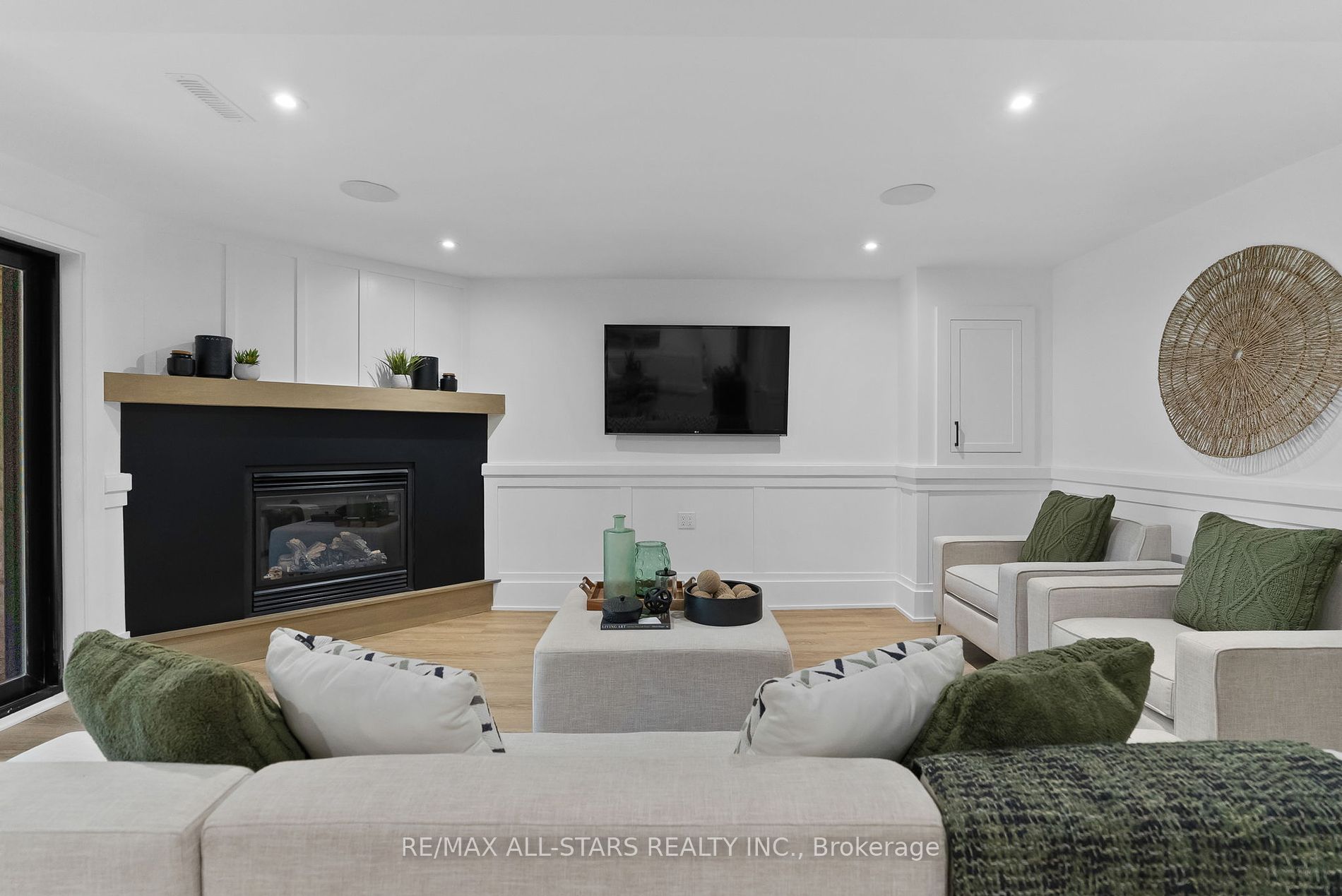 11 Turner Dr