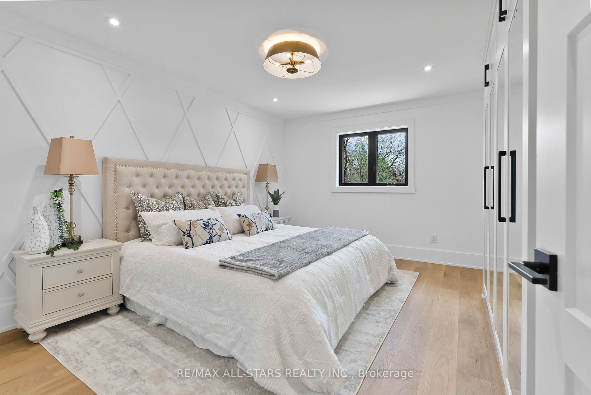 11 Turner Dr