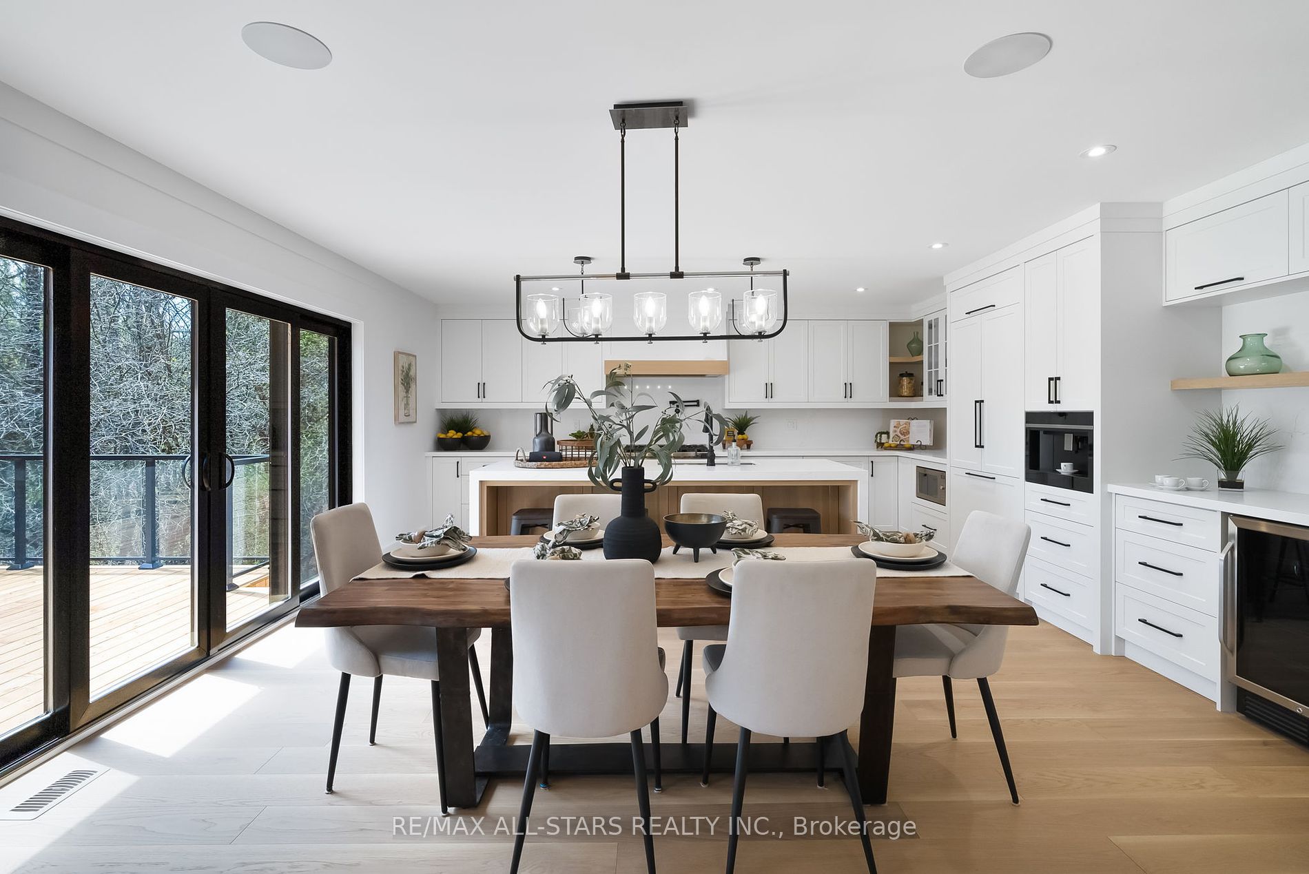 11 Turner Dr