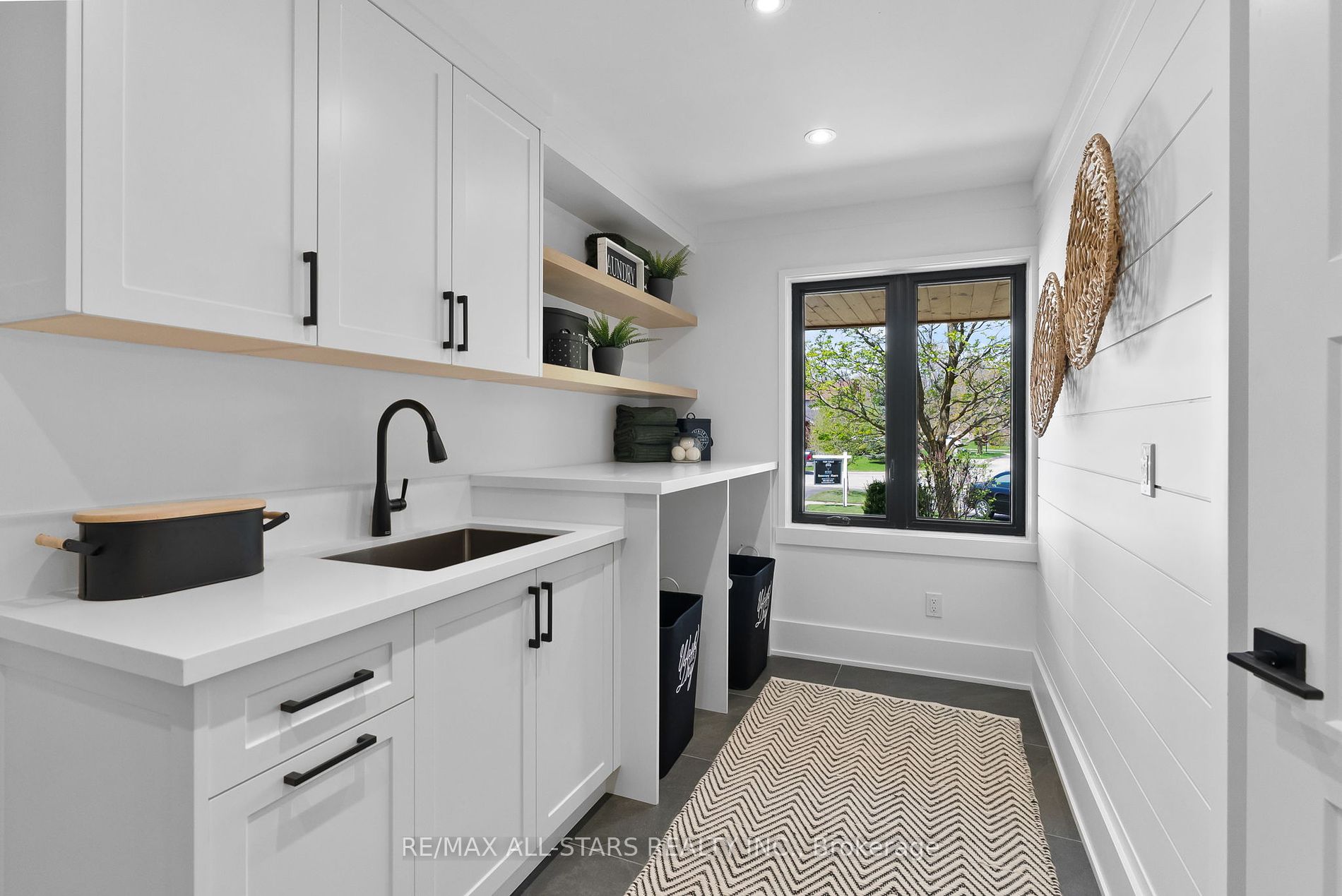 11 Turner Dr