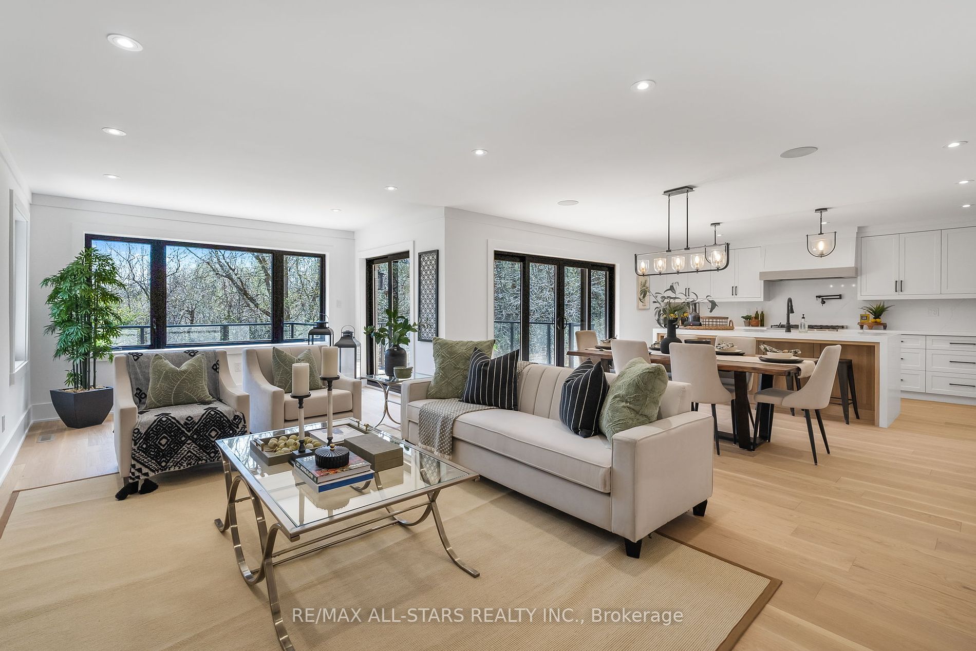 11 Turner Dr