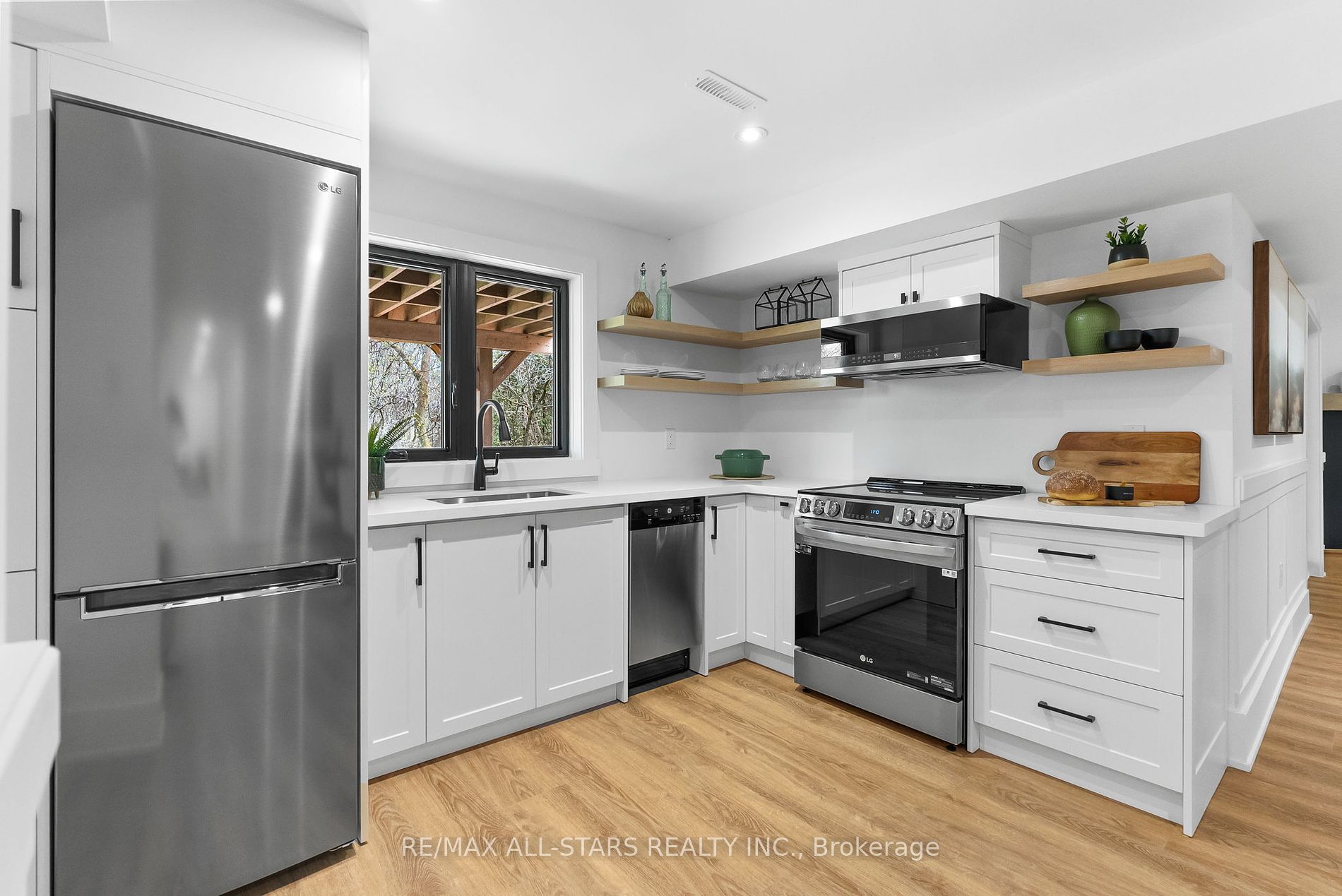 11 Turner Dr