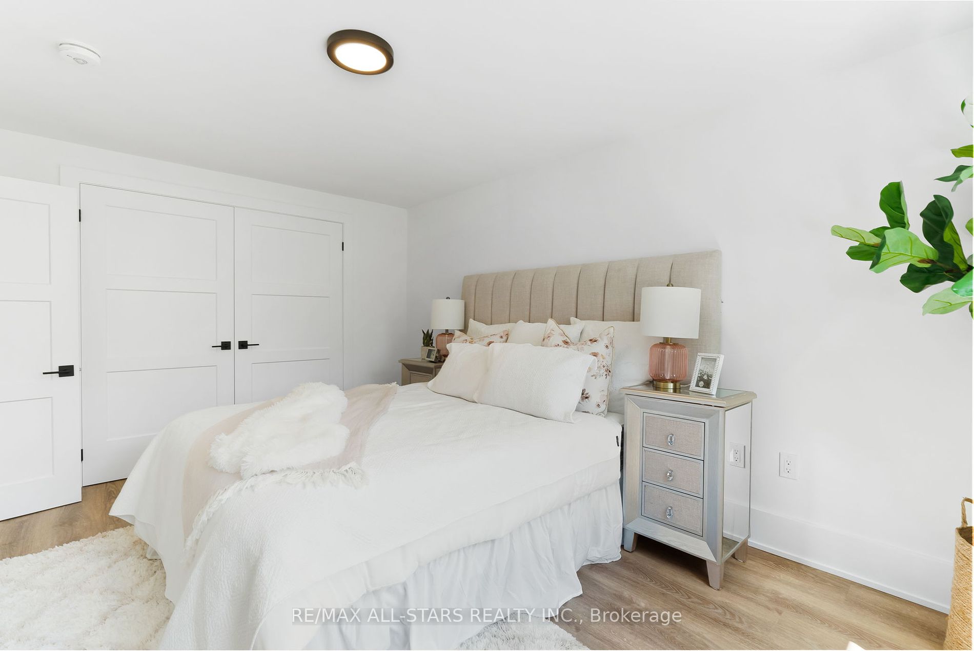 11 Turner Dr