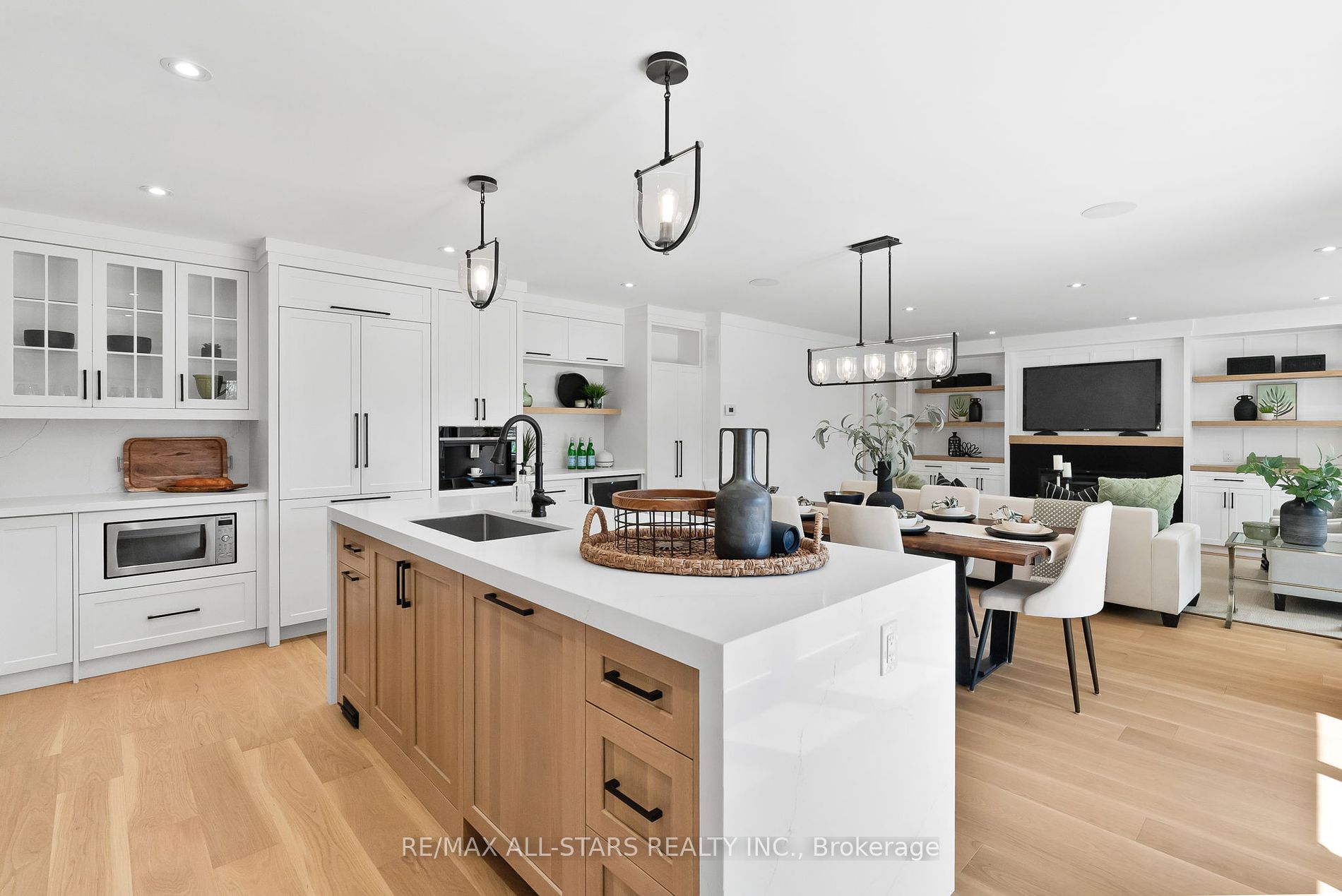 11 Turner Dr