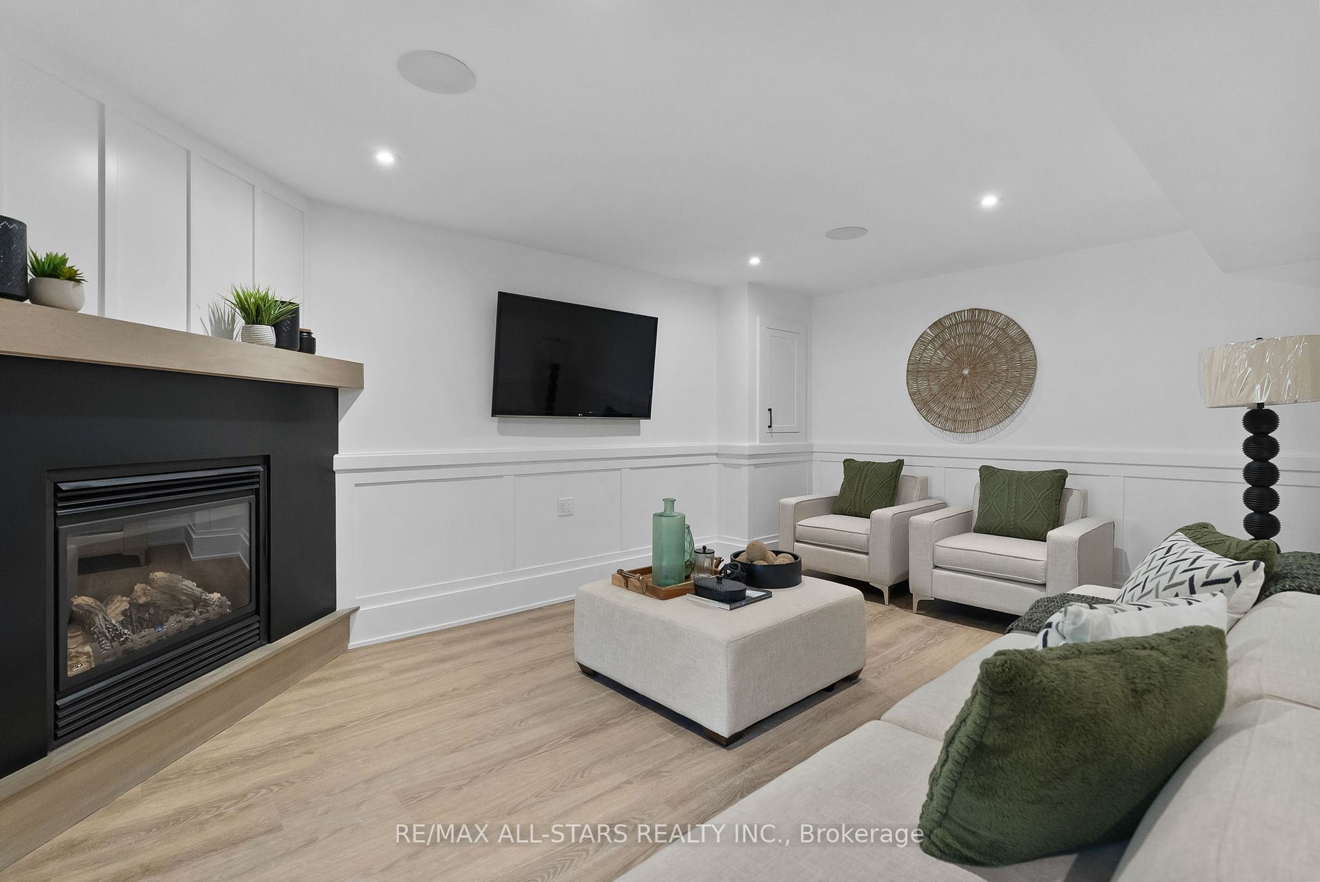 11 Turner Dr