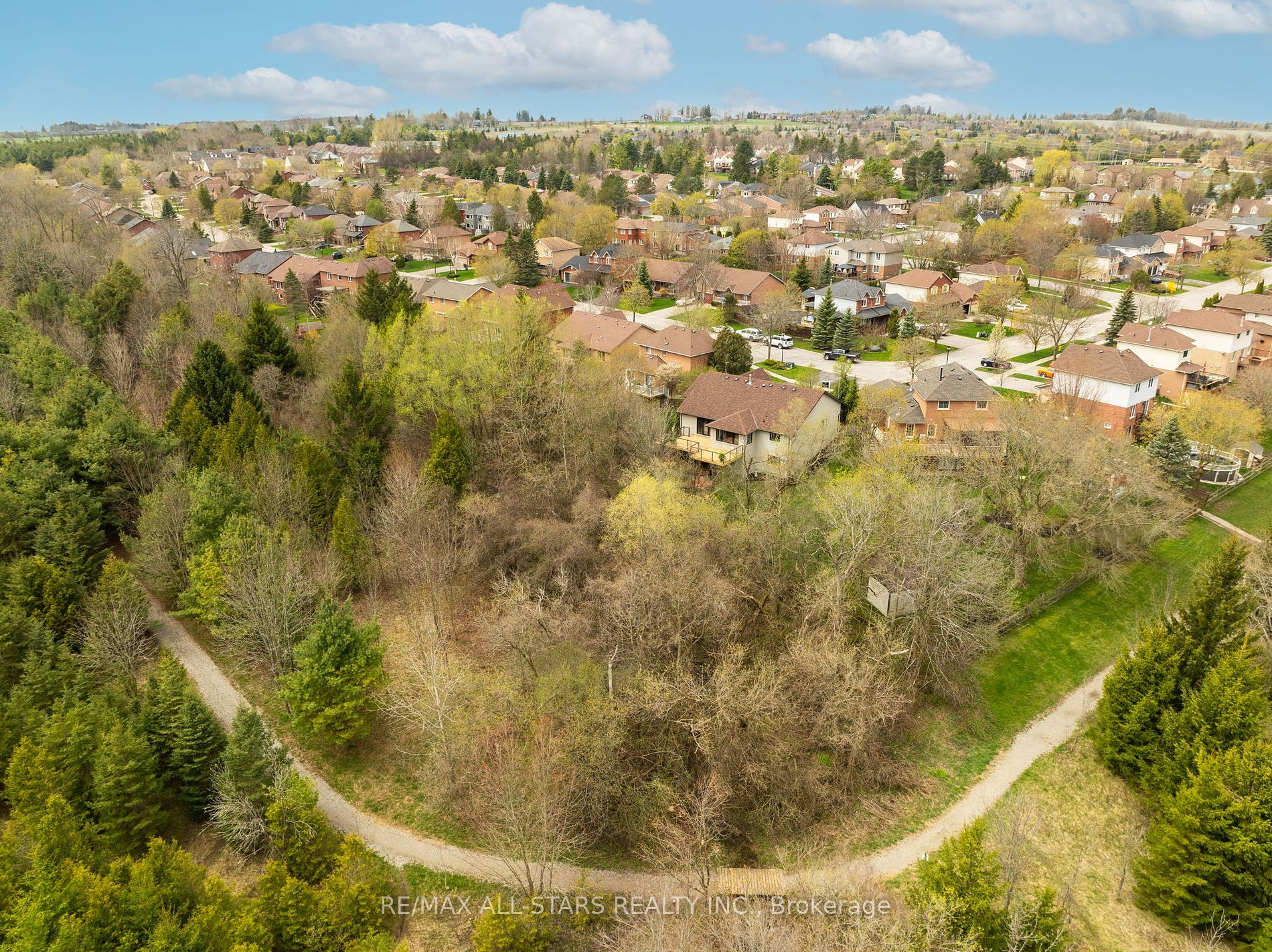 11 Turner Dr