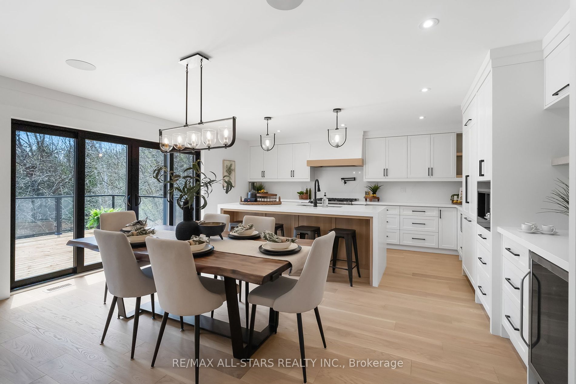 11 Turner Dr