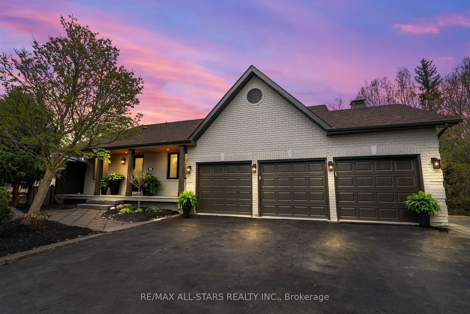 11 Turner Dr