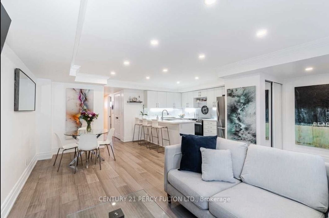 2 Dunsheath Way #109