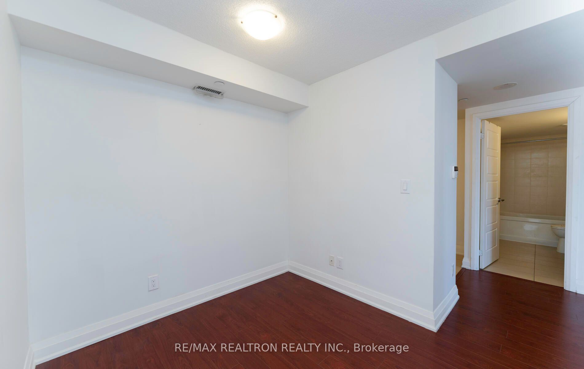 1 Uptown Drive, #1603