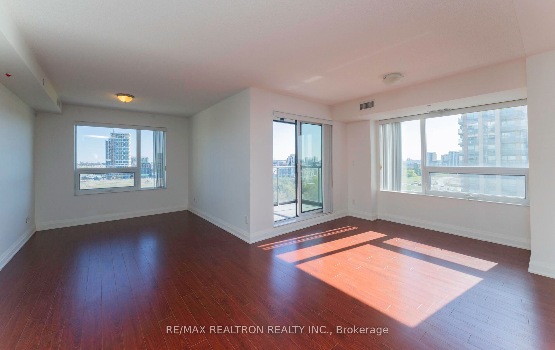 1 Uptown Drive, #1603