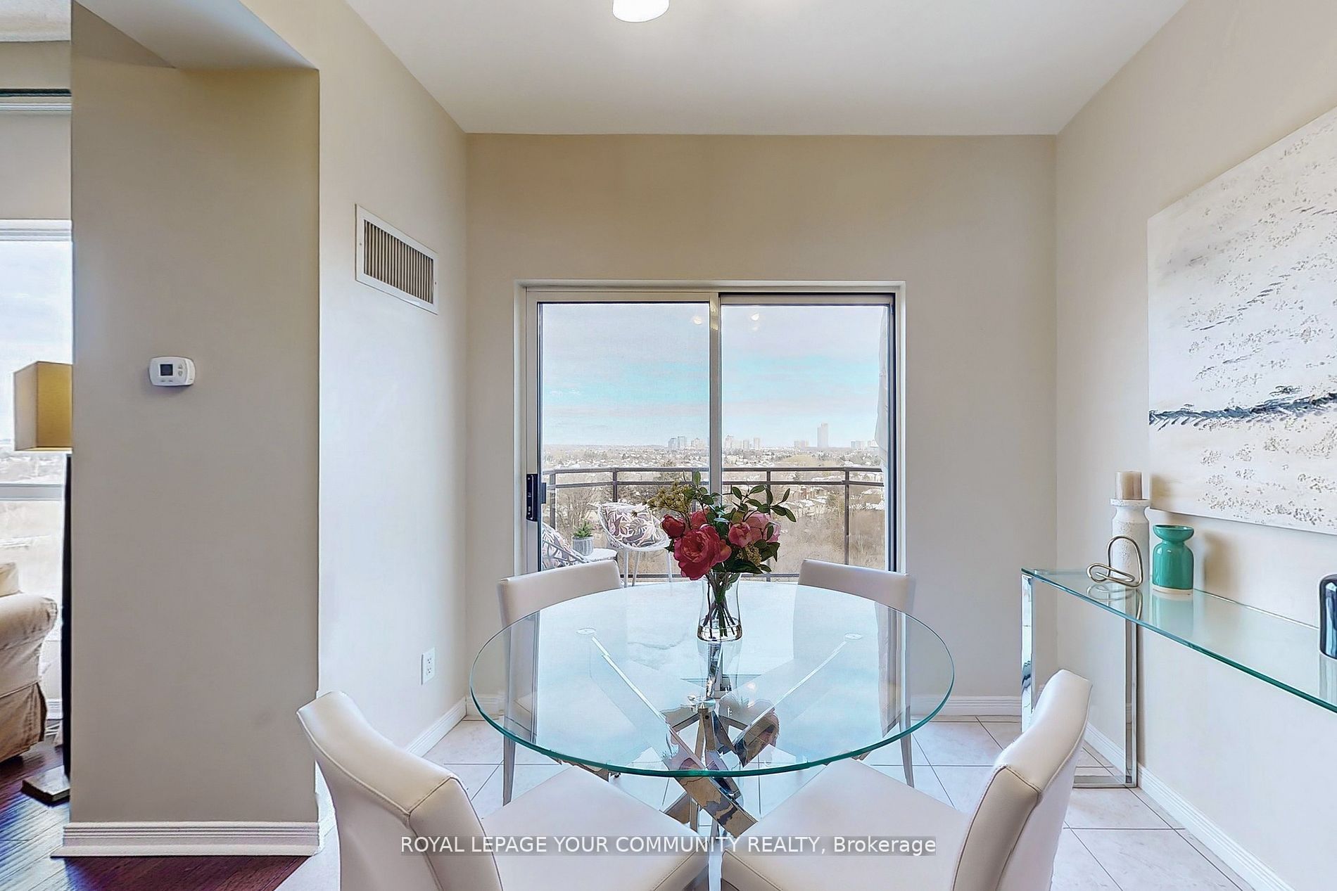 2 Maison Parc Crt, #821