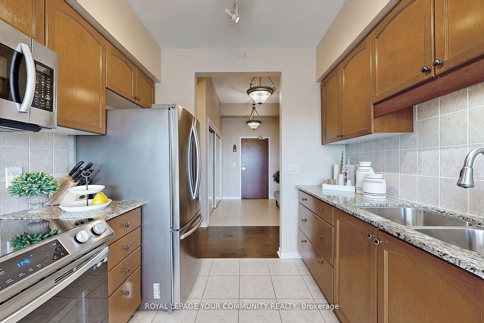 2 Maison Parc Crt, #821