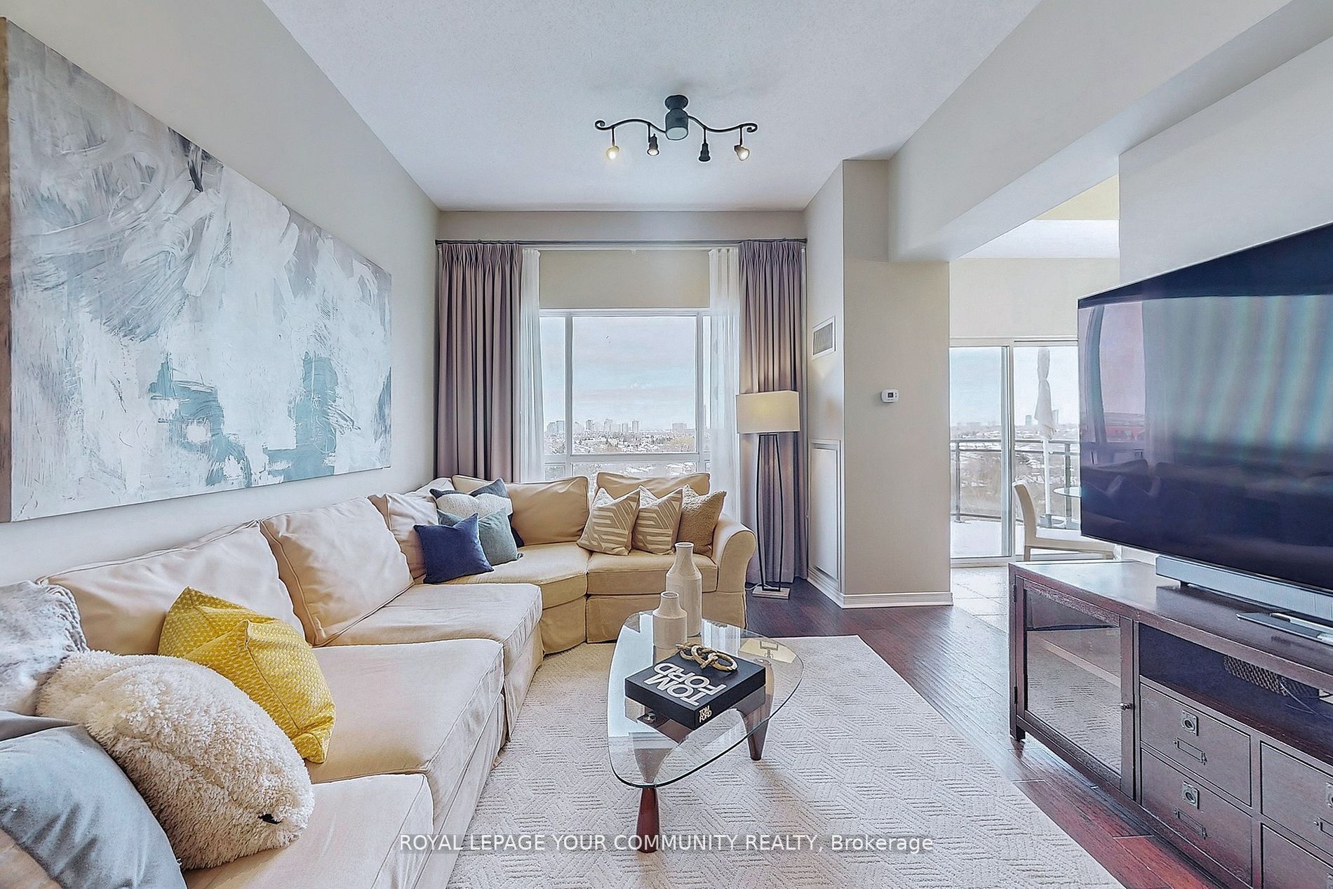 2 Maison Parc Crt, #821