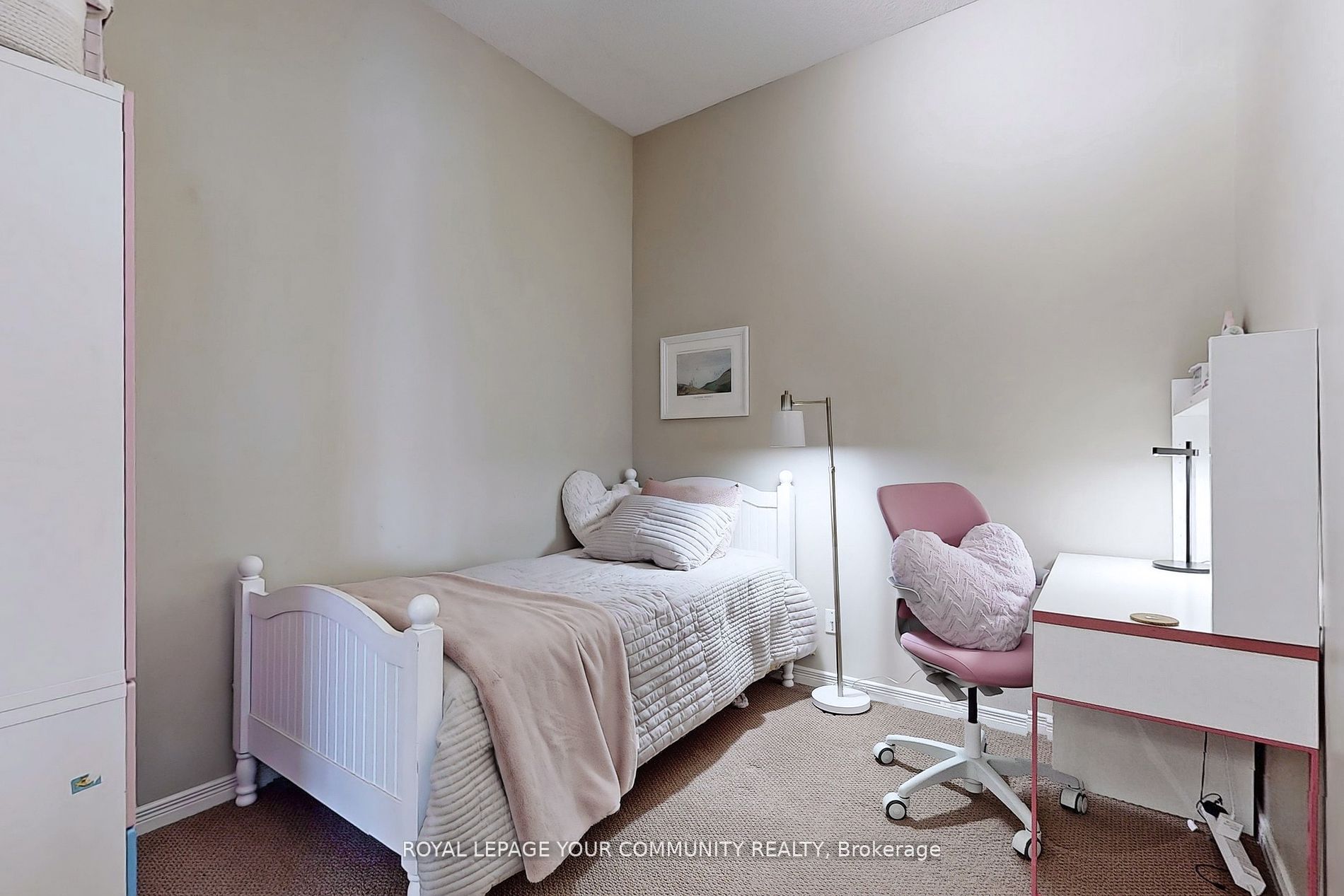2 Maison Parc Crt, #821