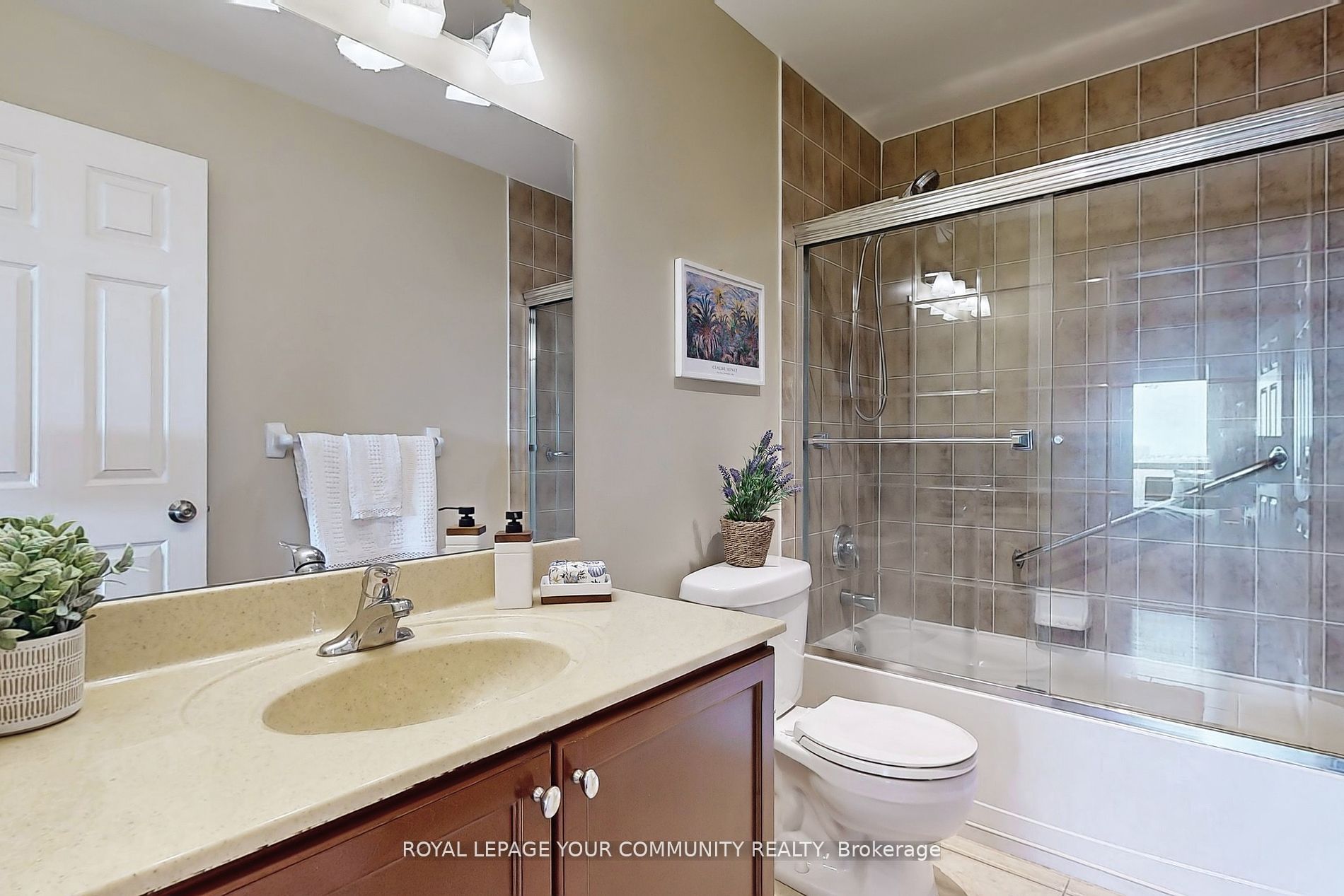 2 Maison Parc Crt, #821