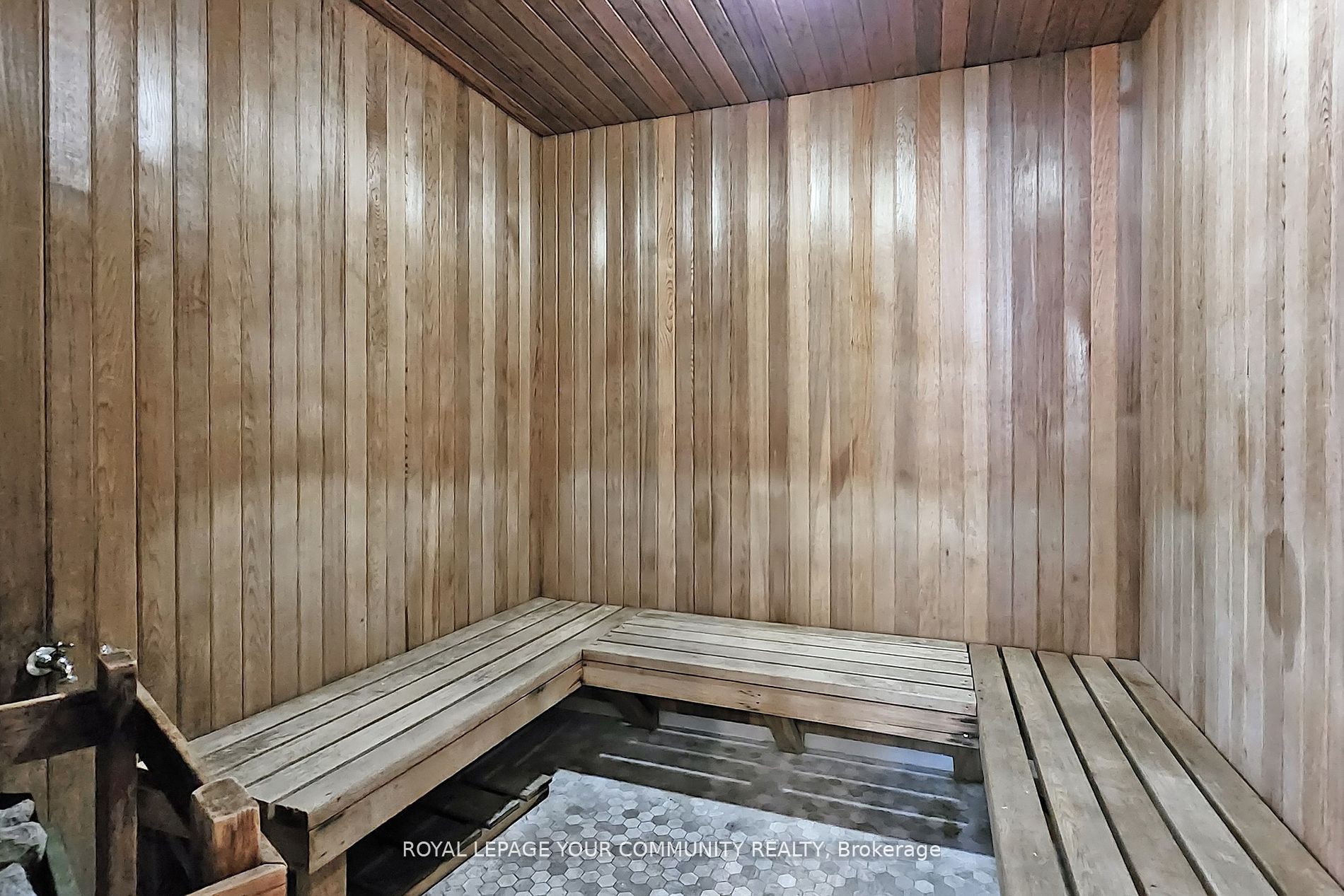 2 Maison Parc Crt, #821
