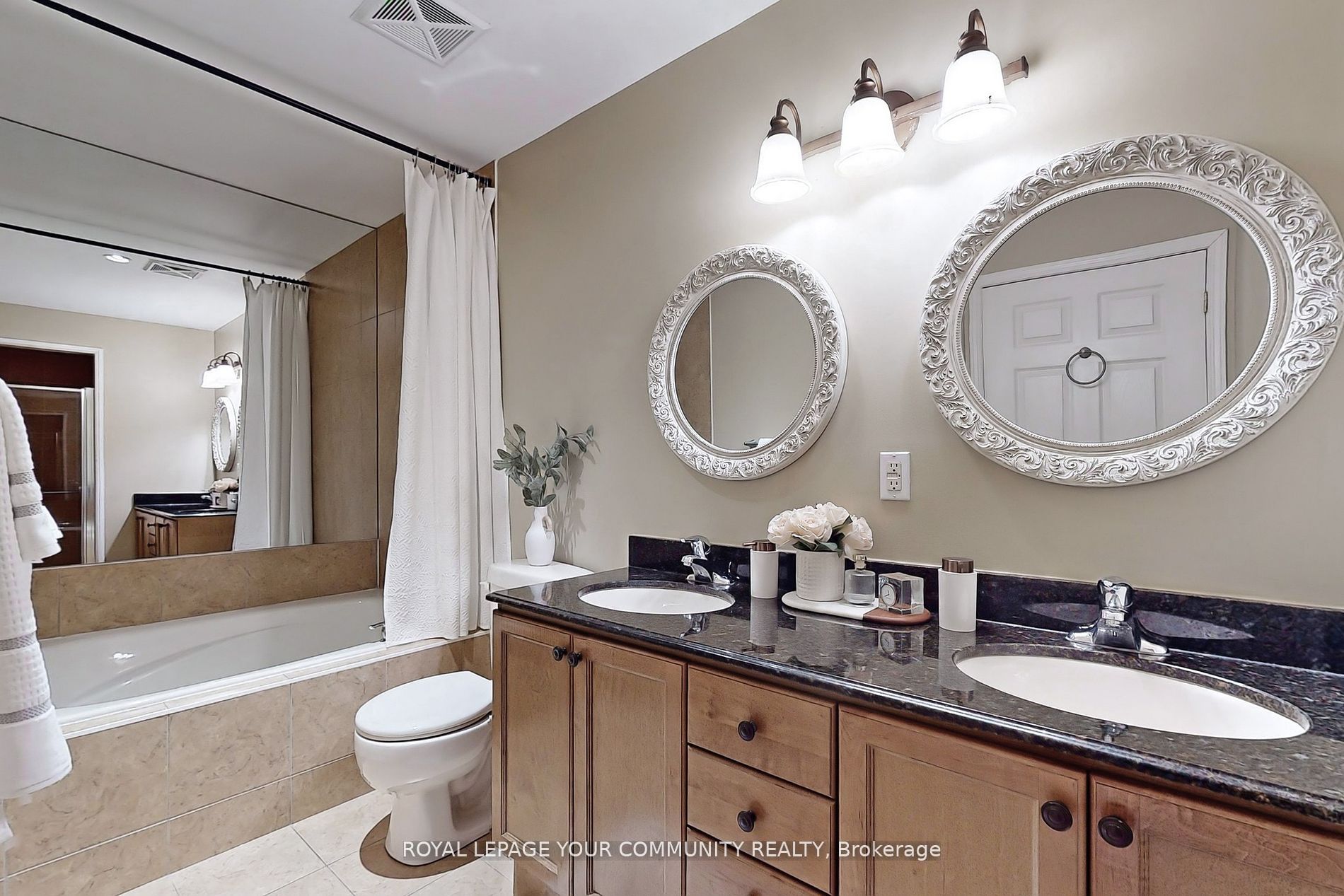 2 Maison Parc Crt, #821