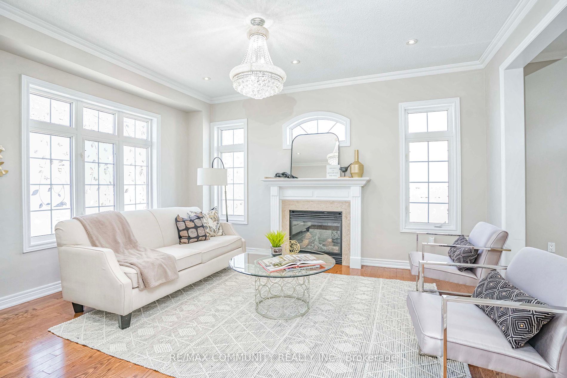 42 Reginald Lamb Cres