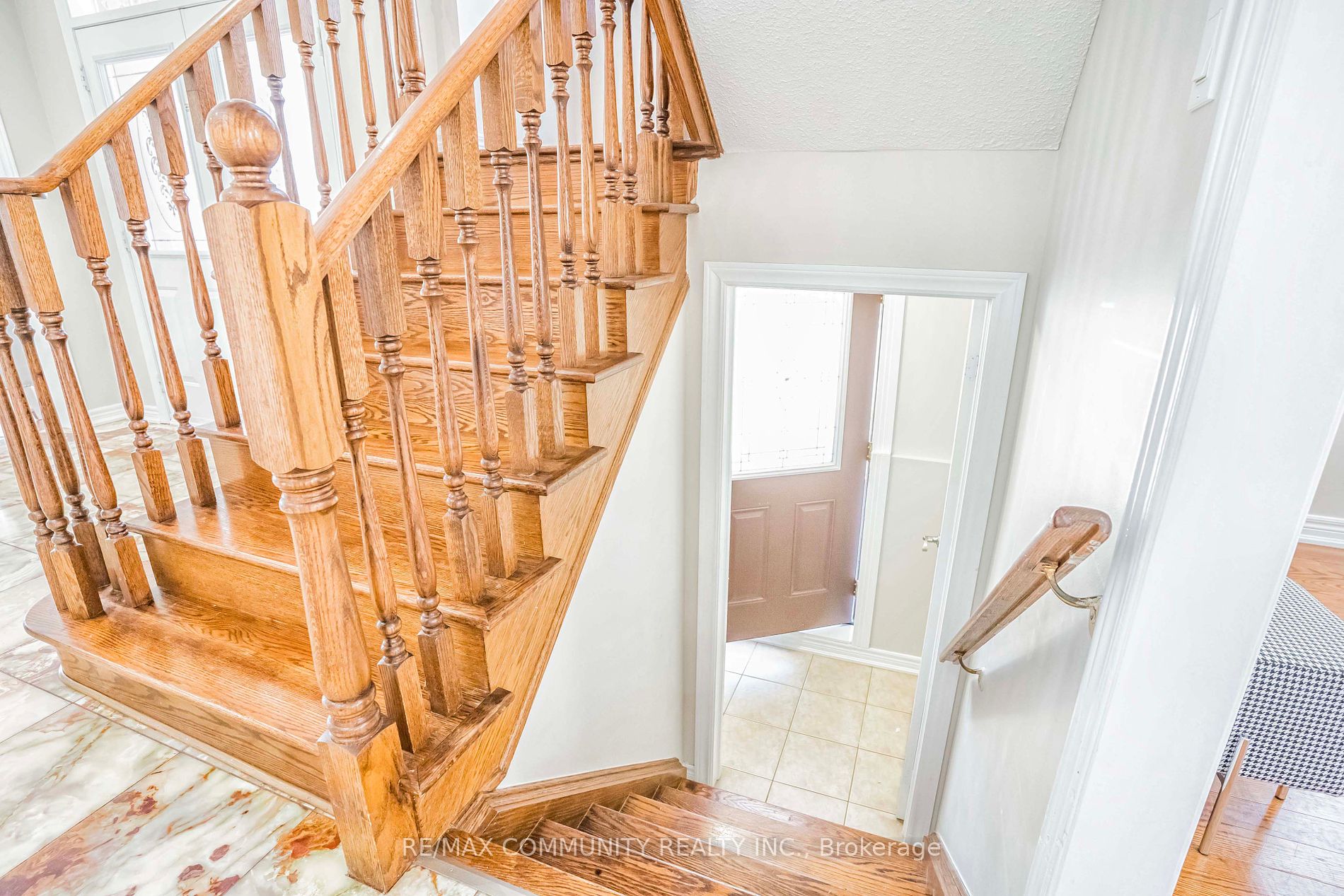42 Reginald Lamb Cres