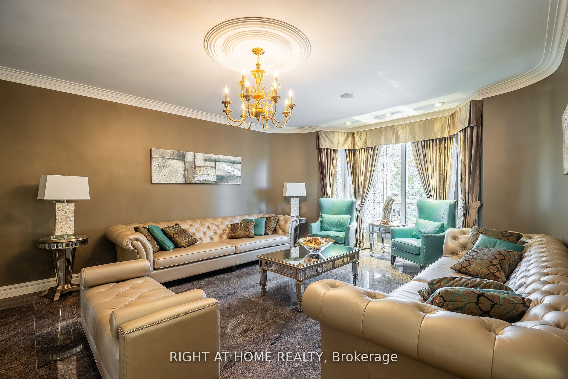 38 Sugarbush Court
