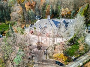 38 Sugarbush Court