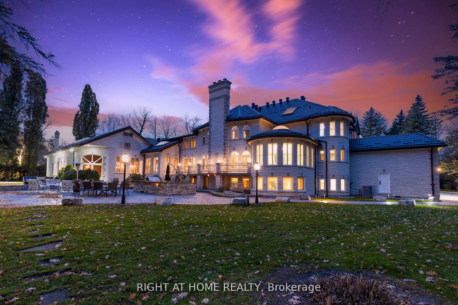 38 Sugarbush Court