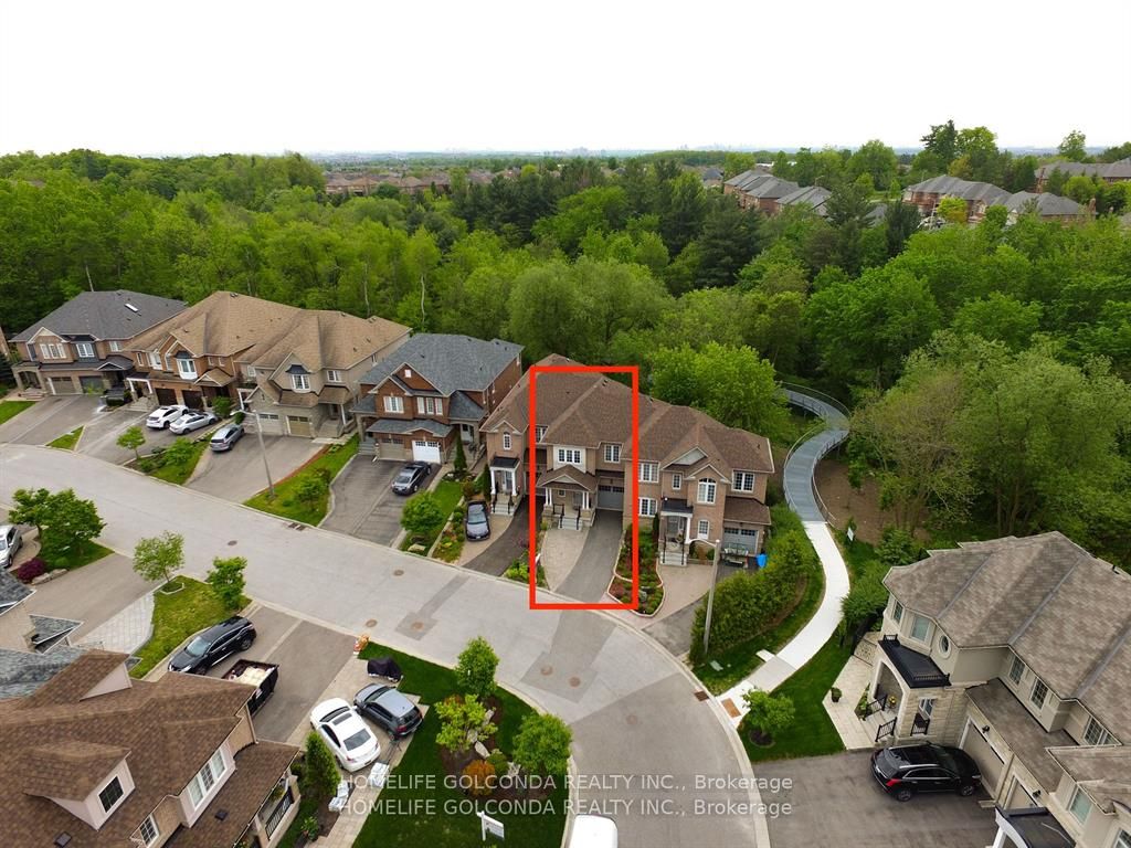 61 Gamble Glen Cres S