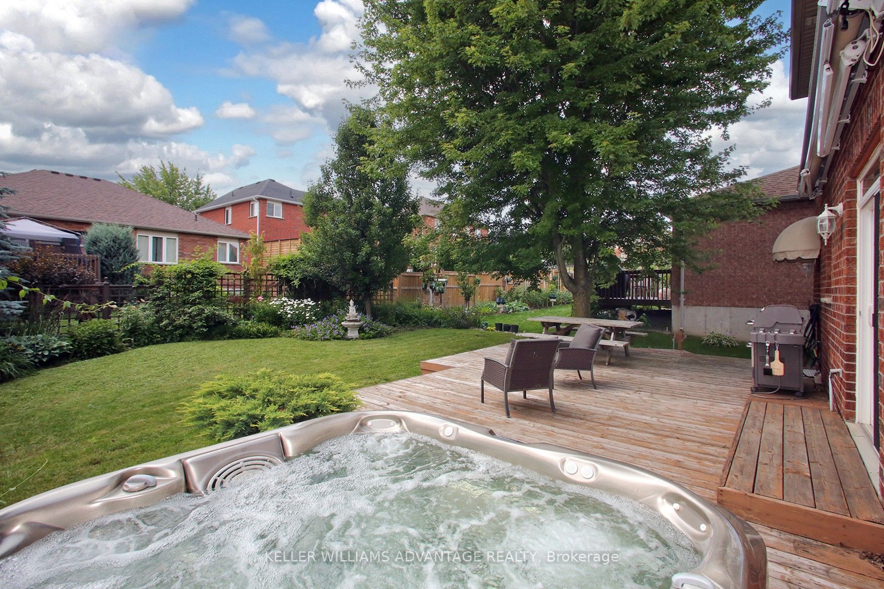 17 Apple Tree Cres