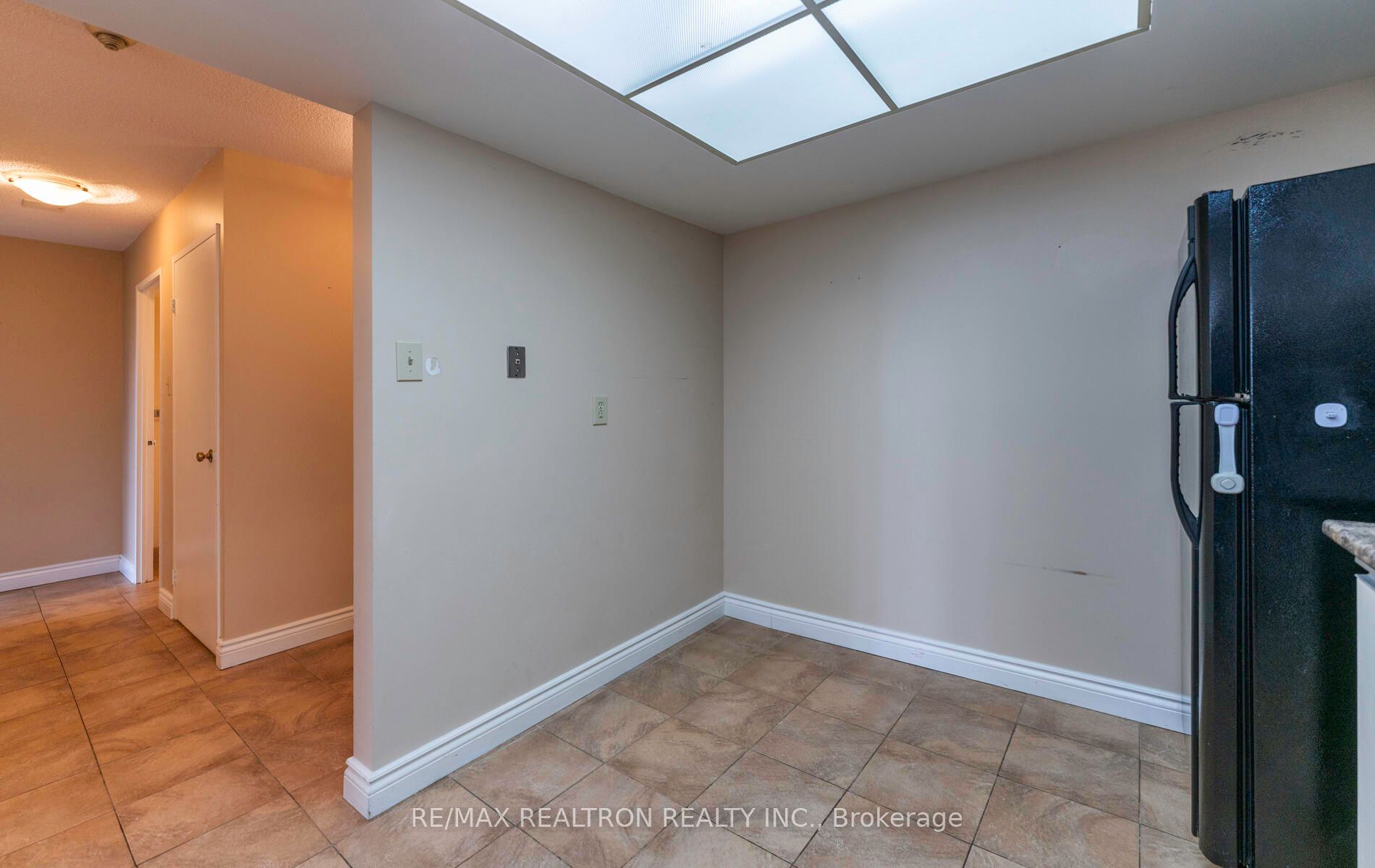 7440 Bathurst Street, #301
