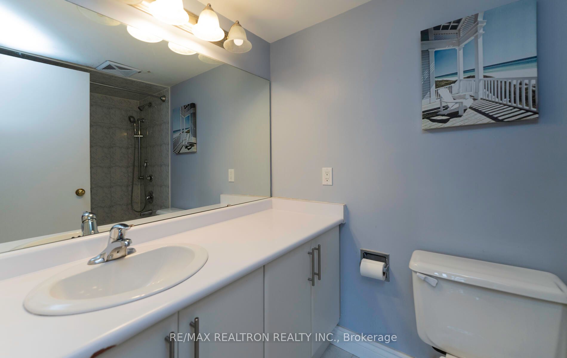7440 Bathurst Street, #301