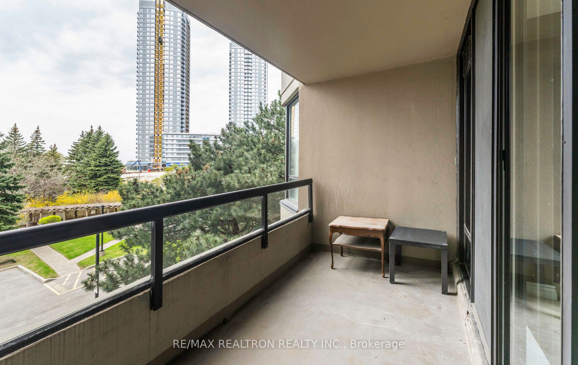 7440 Bathurst Street, #301