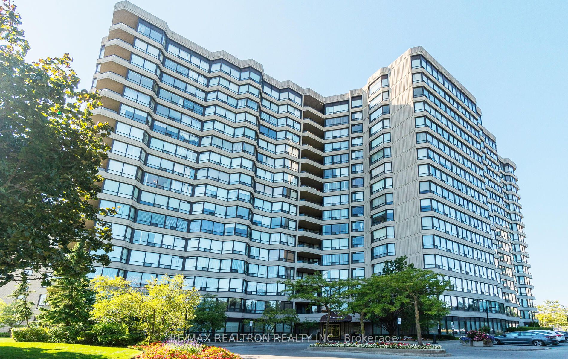 7440 Bathurst Street, #301